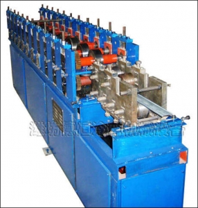 f_139ca6c321c078aa4183d0ad82ea36b3.jpeg 汽车玻璃导轨设备