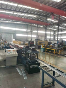 f_198cacd60d93c60226622ee5e2f4398a.jpeg 梯边设备