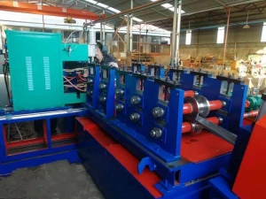 f_44ce6dc38fc8c78daeadb8a1976765a5.jpeg 汽车防撞梁设备