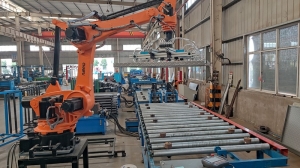 f_6429636d0bc429002103c08c99985558.jpeg 三轮车一体底板设备