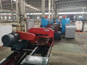 f_699823398cb5f34436da42a64ebabbff.jpeg 车厢板设备