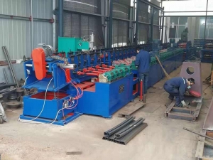 f_9f71c3bb5a8fc9a51278a60414353a45.jpeg 汽车防撞梁设备