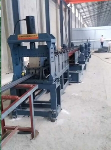 f_bed8f339dec5efa25b568a0294290b97.jpeg 汽车大梁设备