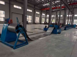 f_db874ce2e560d394b4bf1988342987b1.jpeg 液压开卷机