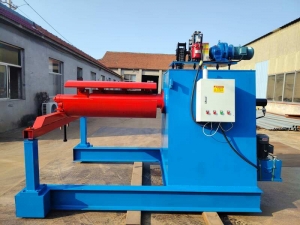 f_db910ecb08672416cff9218c32c90f05.jpeg 液压开卷机