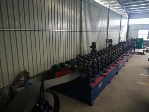 f_f91333c970e0bc511d464ff4777f8387.jpeg 汽车防撞梁设备